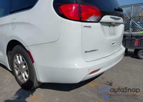 2018 Chrysler Pacifica Lx z USA, uszkodzony, nr VIN 2C4RC1CGXJR158561